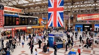 A Walk Through The London Victoria Station London England [upl. by Thorrlow]